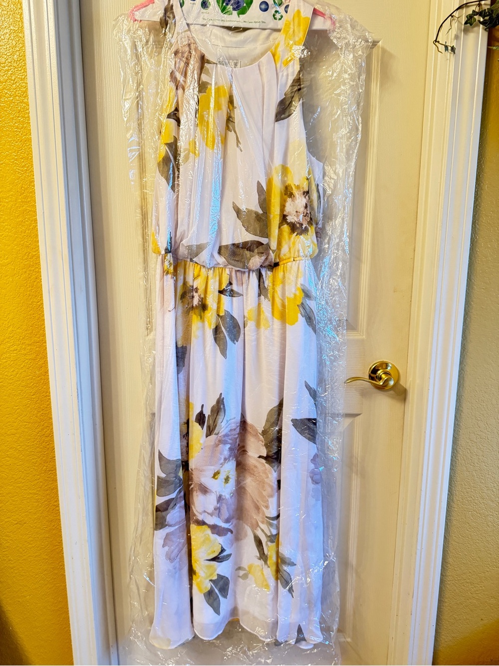 Signature by Robbie Bee White Dress with Yellow Floral Accents
